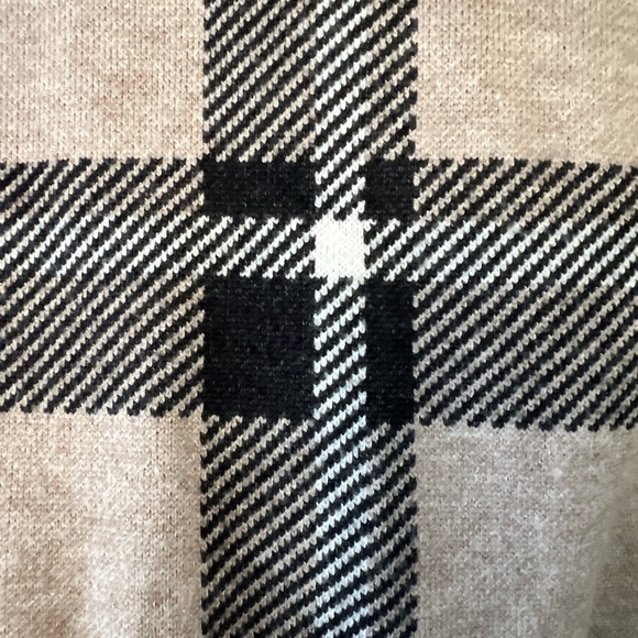 Max Studio Plaid Knit V-Neck Fall Sweater in Tan and Black Size 2X - Picture 4 of 5